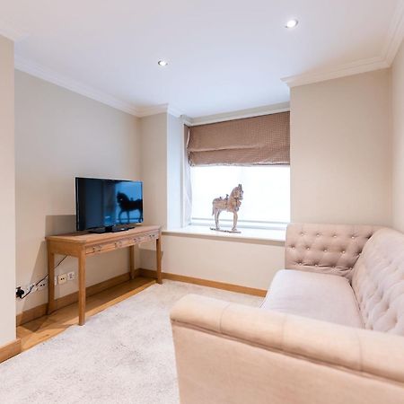 Luxury 6 Bedroom House In Southwick Street London Luaran gambar