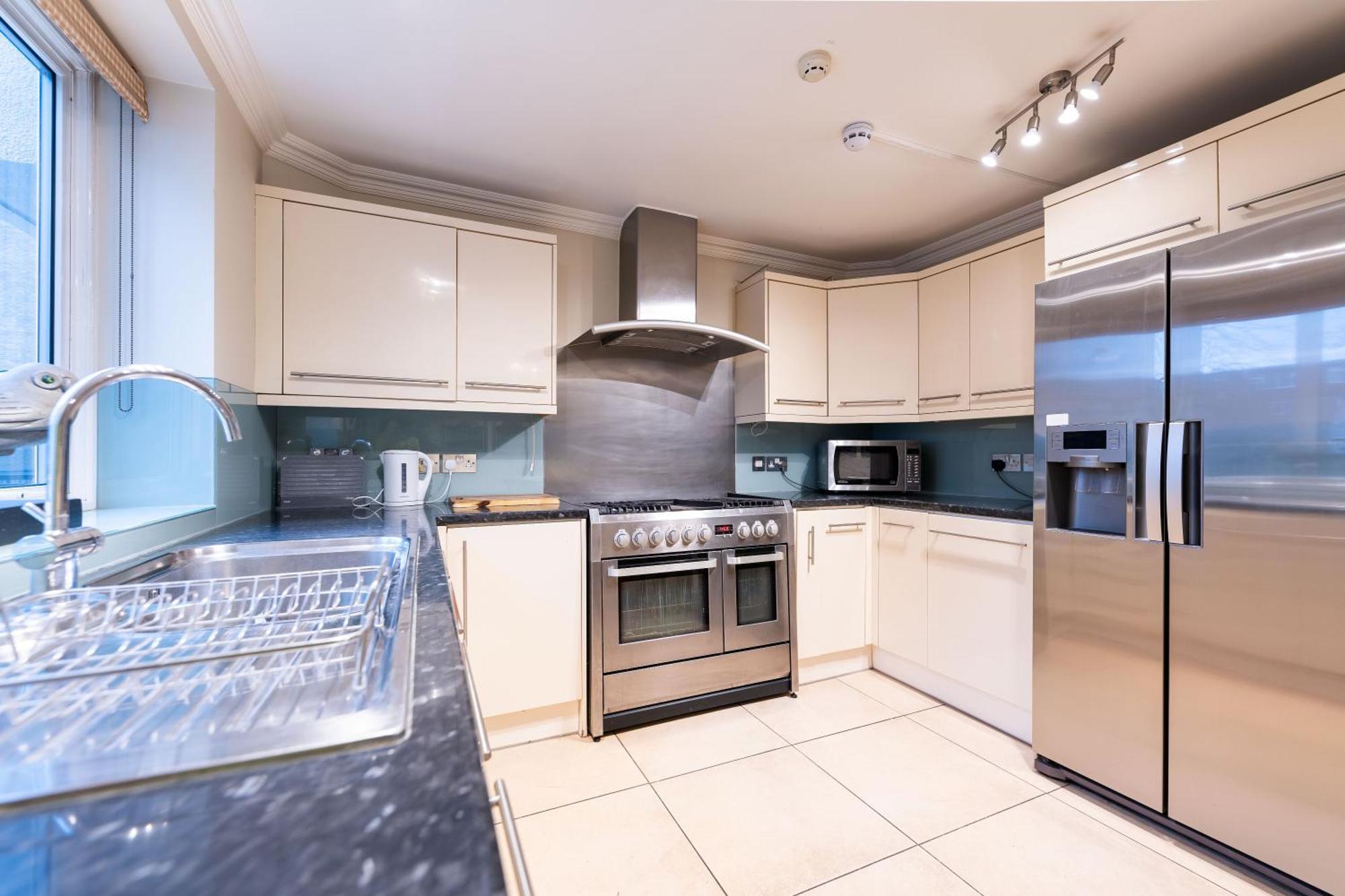 Luxury 6 Bedroom House In Southwick Street London Luaran gambar