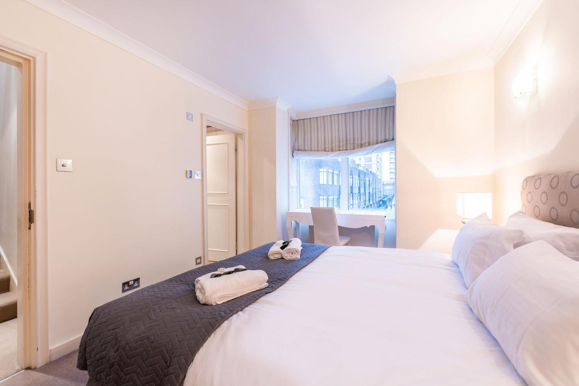 Luxury 6 Bedroom House In Southwick Street London Luaran gambar