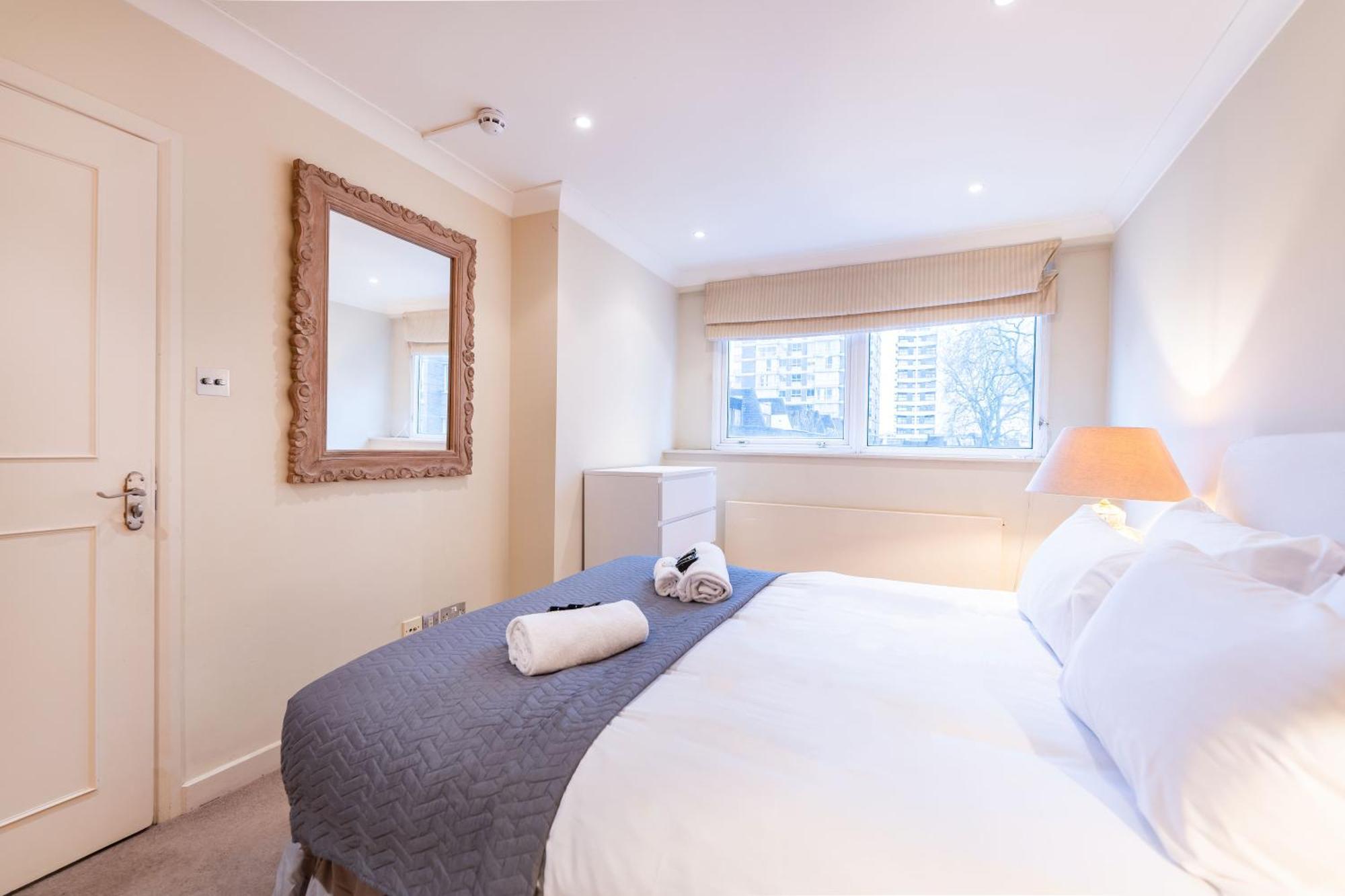 Luxury 6 Bedroom House In Southwick Street London Luaran gambar