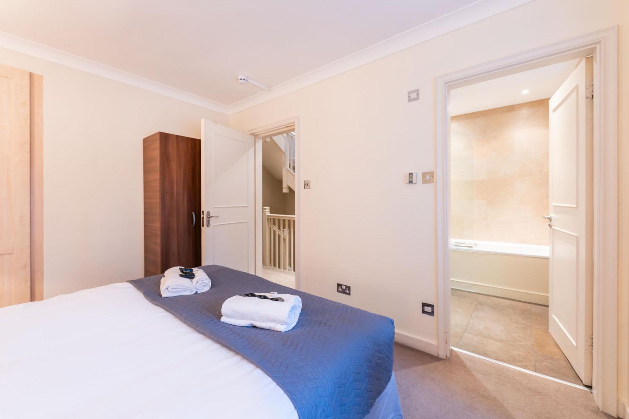 Luxury 6 Bedroom House In Southwick Street London Luaran gambar